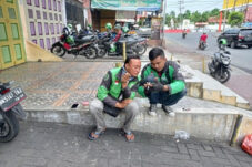 Ribuan Ojek Online di Jember Aksi Mogok, Tuntut Tarif Kemitraan yang Adil 10 Ribuan Ojek Online di Jember Aksi Mogok, Tuntut Tarif Kemitraan yang Adil