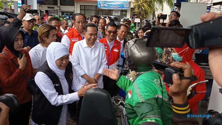 Sidak ke Pasar dan SPBU di Jember, Gubernur Khofifah Soroti Kelangkaan Beras