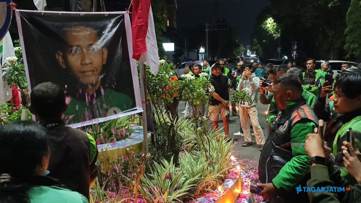 Doa Bersama untuk Affan Kurniawan, Ratusan Ojol Jember Suarakan Reformasi Polri dan Pencopotan Kapolri