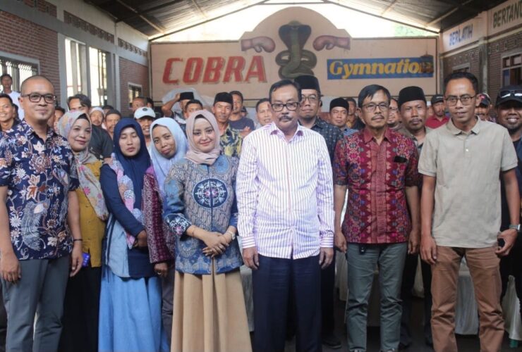 Anggota DPRD Jember Dorong Warga Manfaatkan Layanan Kesehatan Gratis 3 Anggota DPRD Jember Dorong Warga Manfaatkan Layanan Kesehatan Gratis