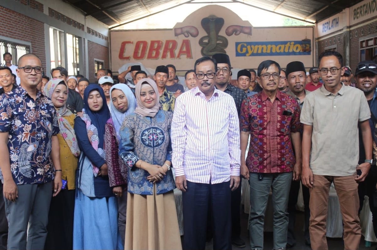 Anggota DPRD Jember Dorong Warga Manfaatkan Layanan Kesehatan Gratis 3 Anggota DPRD Jember Dorong Warga Manfaatkan Layanan Kesehatan Gratis