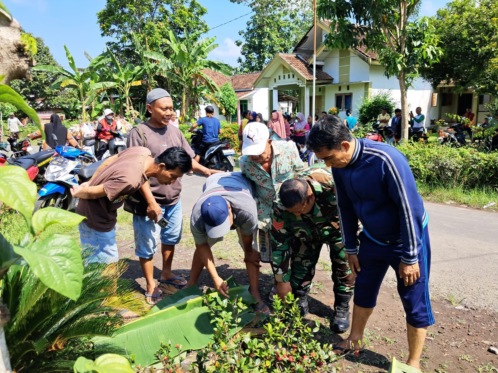 Bayi Baru Lahir Ditemukan Tewas di Selokan Semboro, Diduga Dibuang Ibunya Sendiri 1 IMG 20251018 WA0028