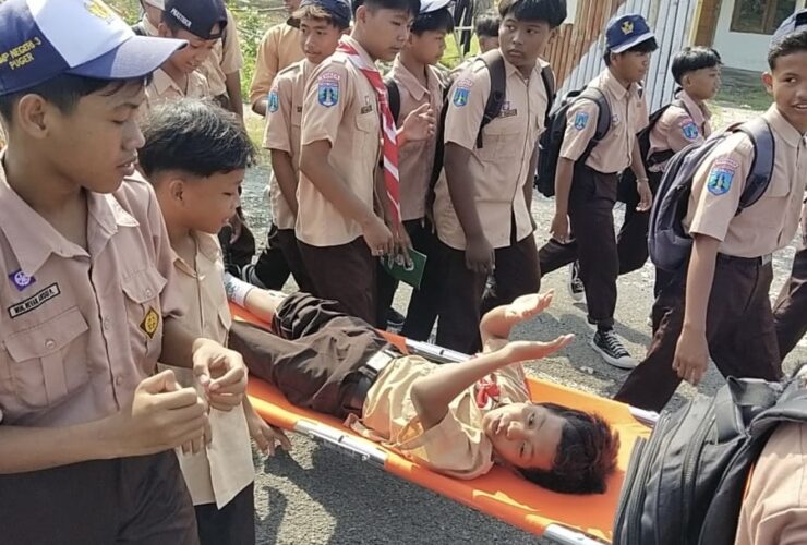 Masuk Zona Megathrust, Siswa SMPN 3 Puger Latihan Evakuasi Tsunami